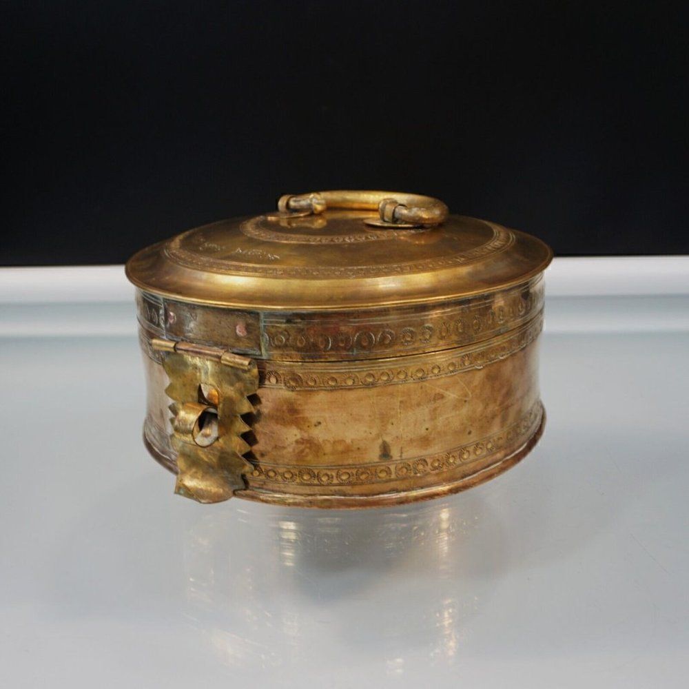Vintage Copper Handcrafted Betel Pandan Box Container Inscribed In Farsi Arabic